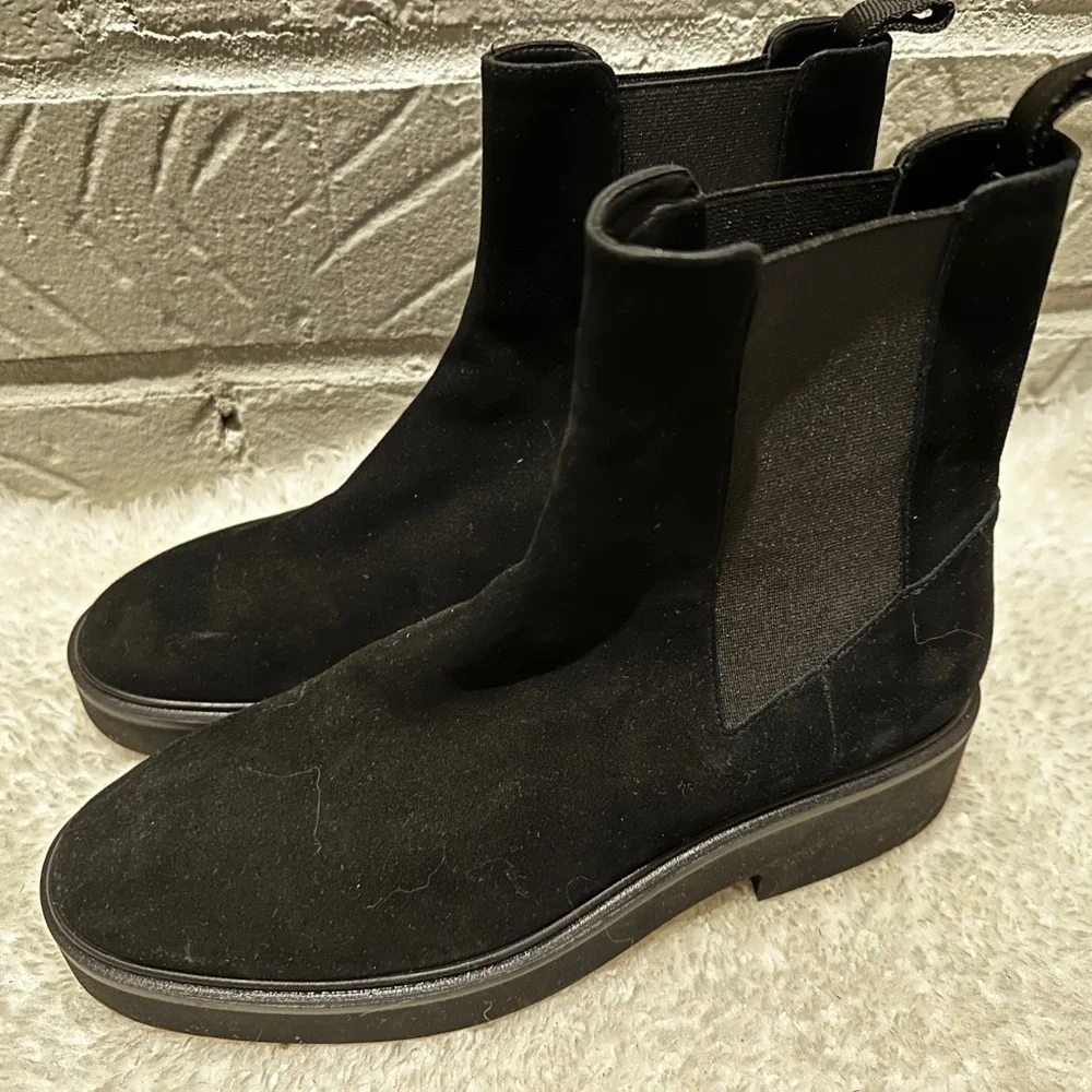 New Stewart Weitzman Henley Chelsea Suede Ankle Boots Size 36.5
